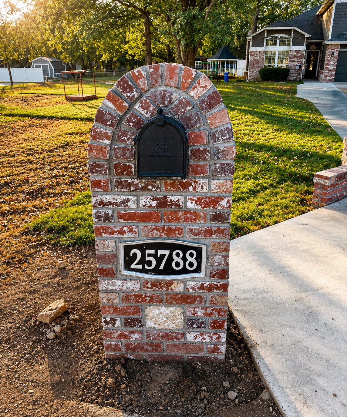 Arched Brick Mailbox